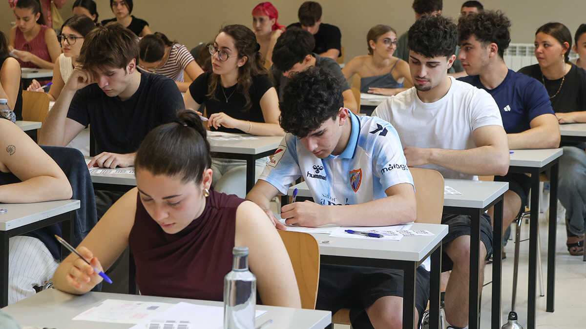 阿拉贡PISA 2025：女生阅读成绩高出32分，男生数学成绩领先
