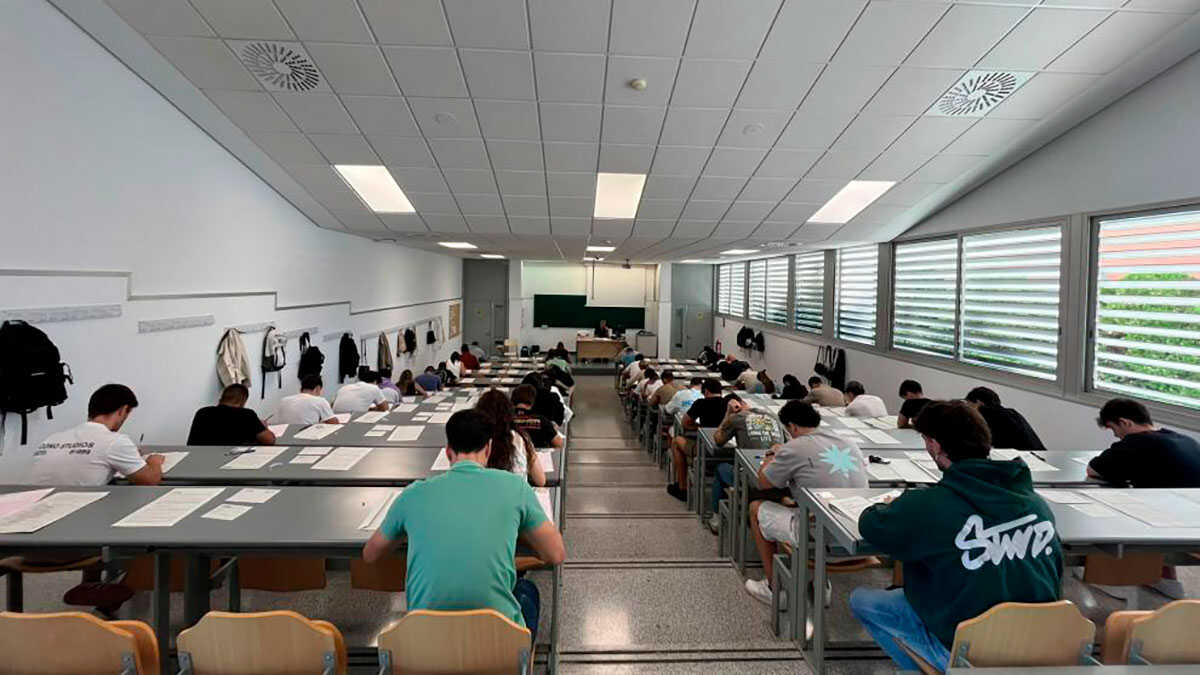 385名报考者在萨拉戈萨角逐阿拉贡地方警察43个职位