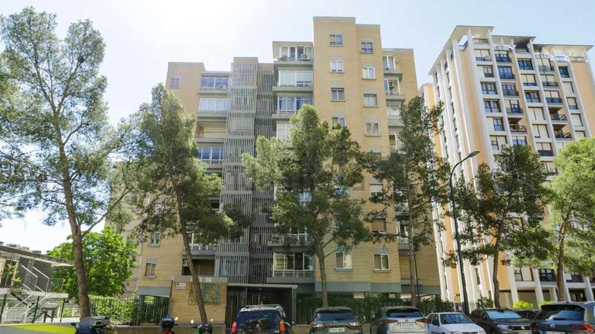 俯瞰萨拉戈萨的明亮公寓：三居室带露台，售价31.9万欧元
