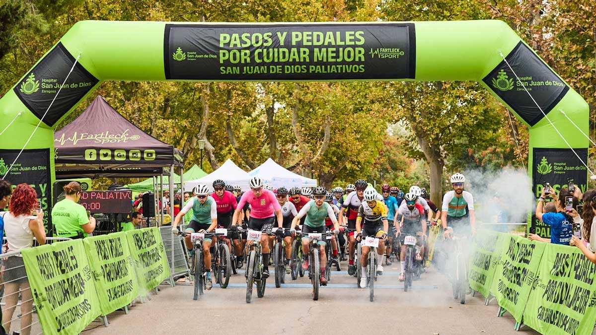 Pasos y Pedales在萨拉戈萨大公园吸引400多人关注姑息治疗