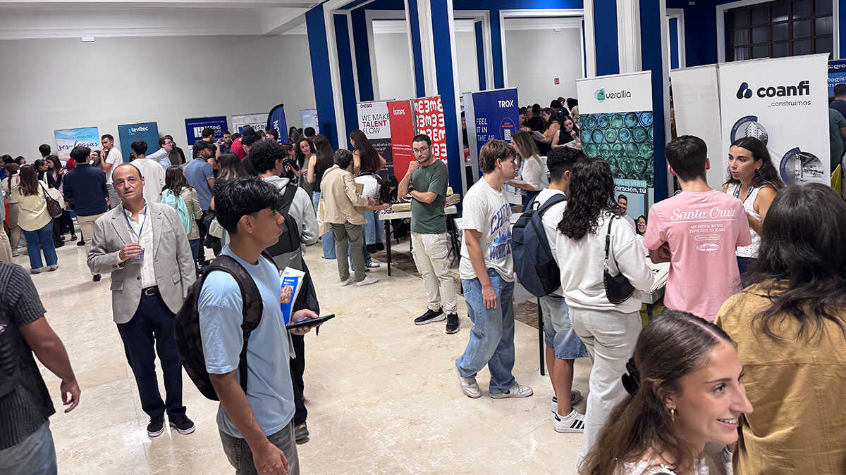 2000多名年轻人赴萨拉戈萨求职：JobFest现场见闻