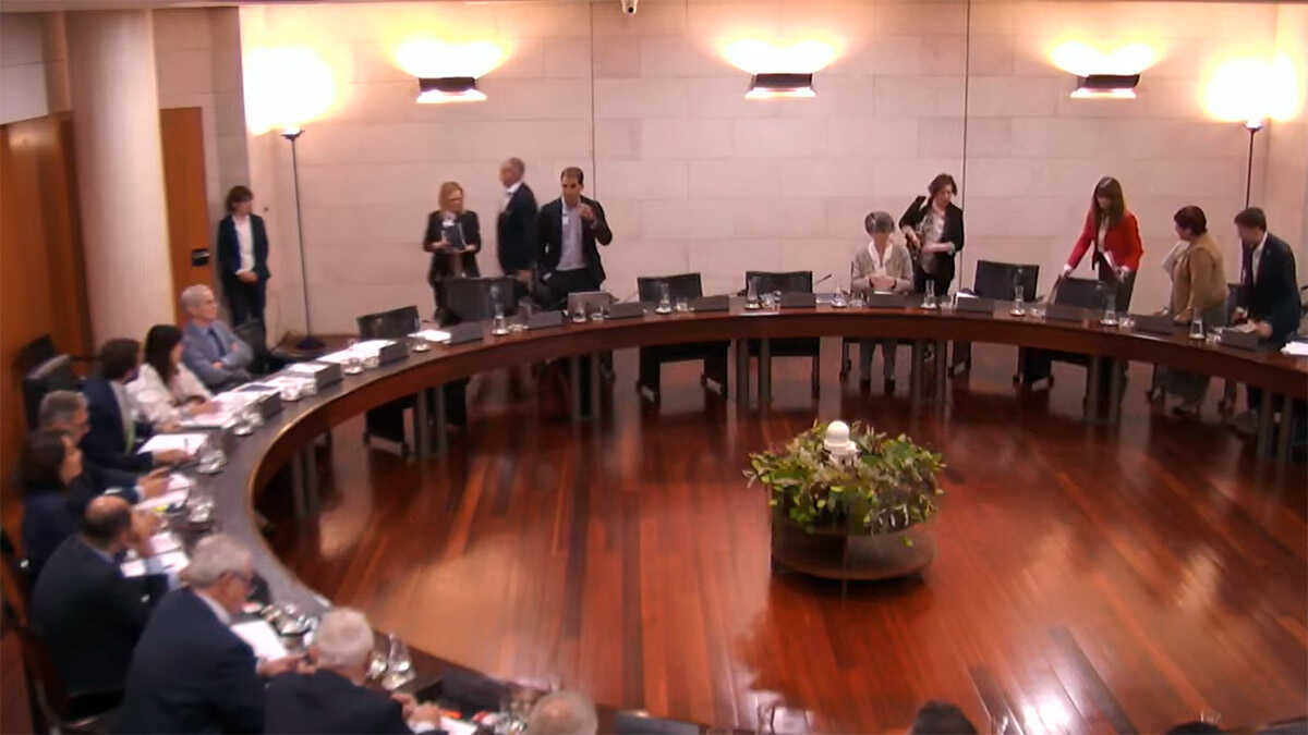 韦斯卡省议会因马里卡门爆发争执：工人社会党退出全会