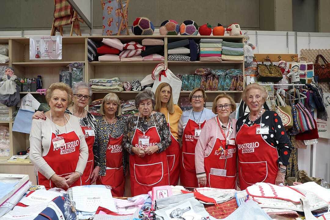 伊比利亚特色食品、约塔舞曲与公益：阿拉贡义卖会携服装、玩具和书籍重返多功能厅